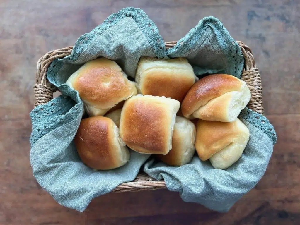 Dinner rolls in a basket
